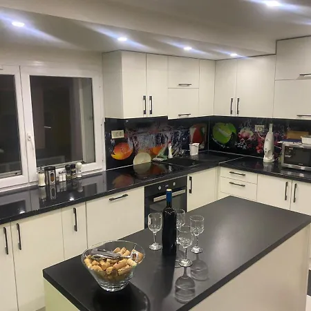 Gust זלאטיבור