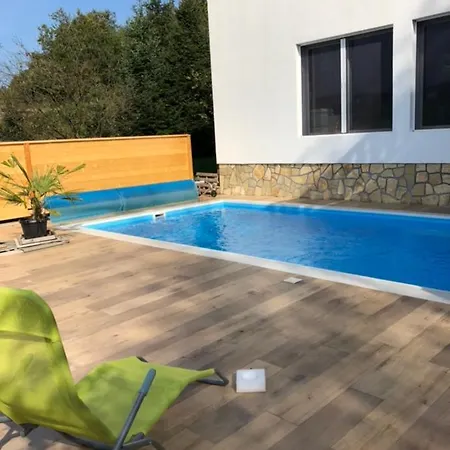 Gust זלאטיבור