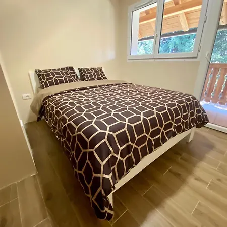 Gust זלאטיבור