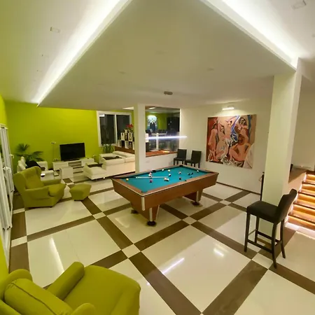 Gust זלאטיבור